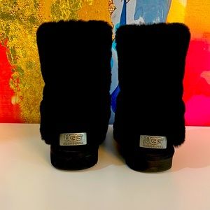 Ugg boots full black sheepskin shaft  size 6